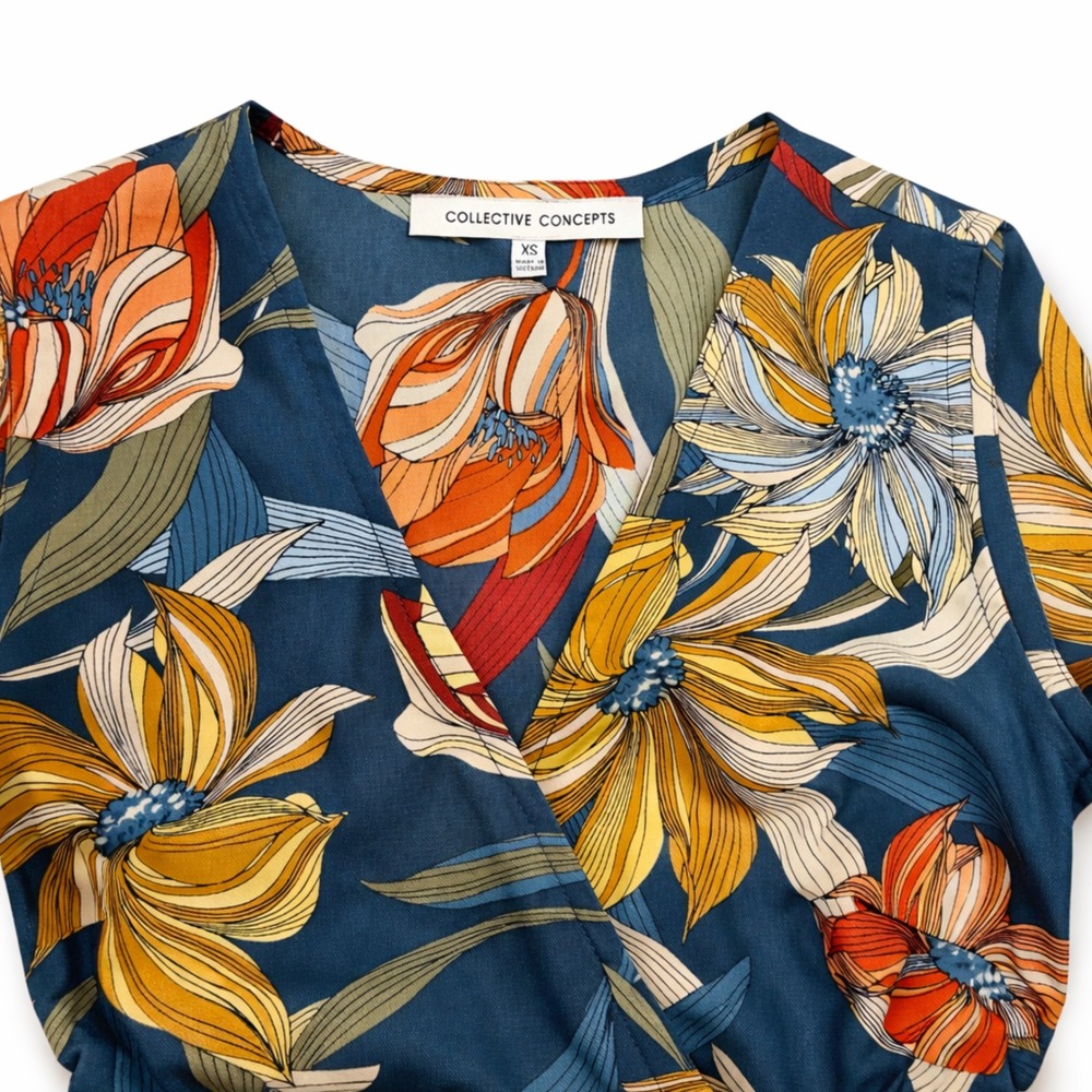 Collective Concepts Wrap Dress - Floral Sleeveless Tie Waist above the knee XS